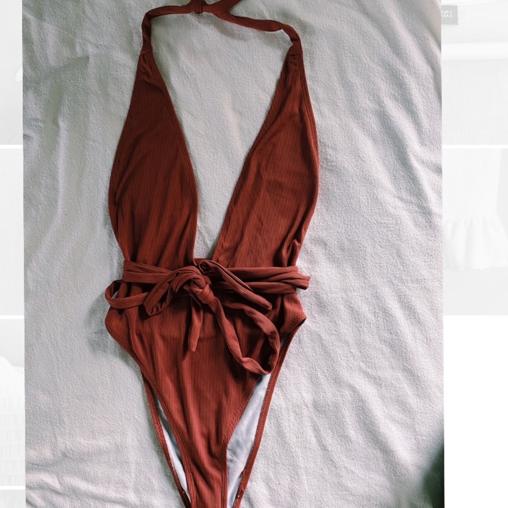 Bathing suit